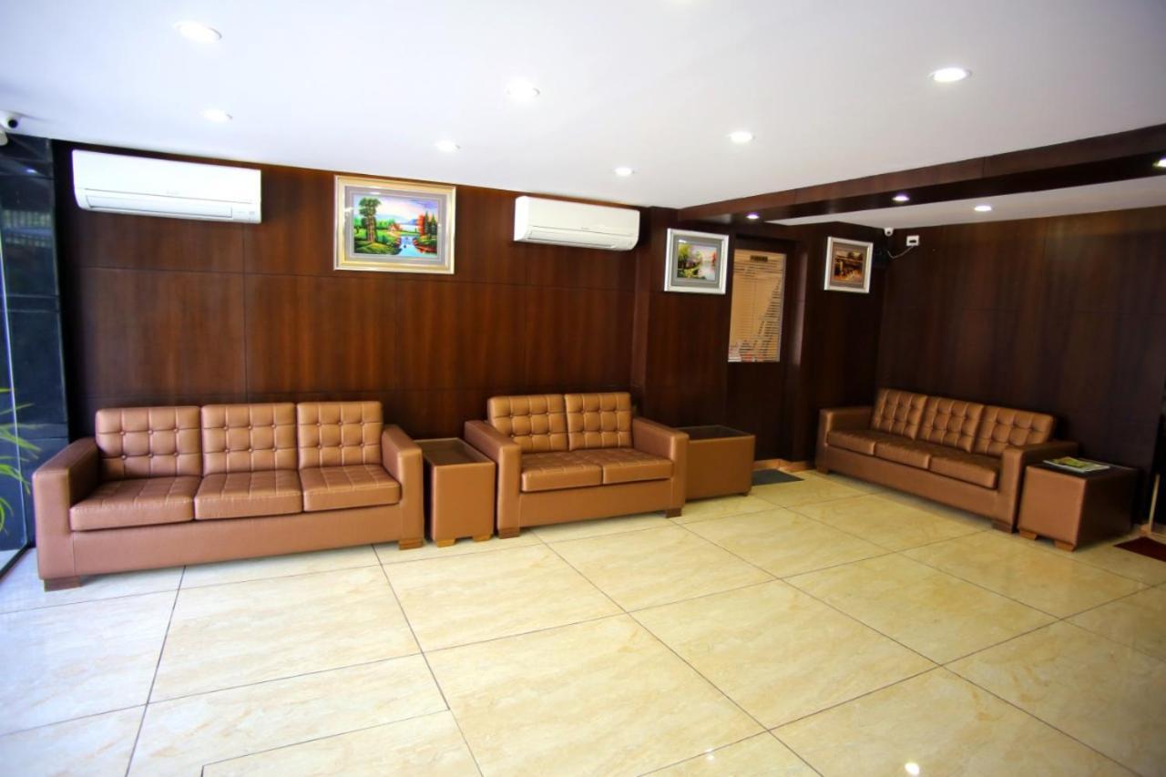 The Lounge Business Hotel Bangalore Exterior photo